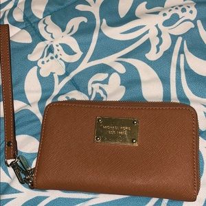 Michael Kors wristlet